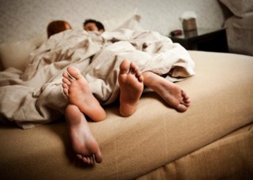 Vừa hết kinh quan hệ có thai không? 2 an toan