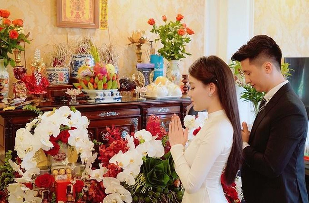 Có bao nhiêu lễ trong đám cưới? 2 Nghi thức mời nước, trò chuyện trong lễ ăn hỏi ở miền nam Việt Nam